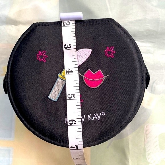 Mary Kay Makeup Cosmetics Round Embroidered Bag Case Detachable Handle - Picture 8 of 10